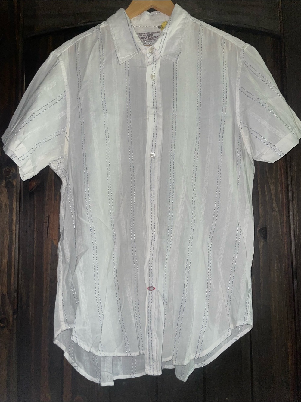 Men's Guess White Short-Sleeve Button-Up Shirt, Size L